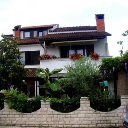 Betty Apartment